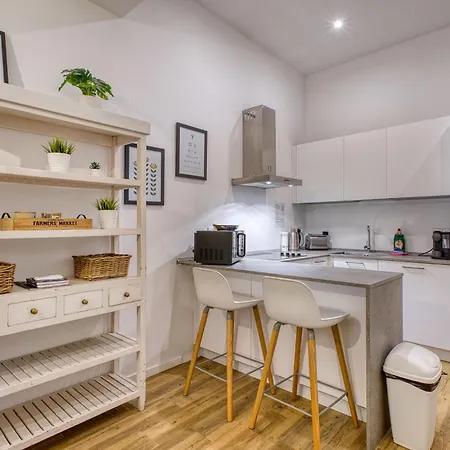 Smart 1a - 'sacre Cuor' - By Solea * Sliema